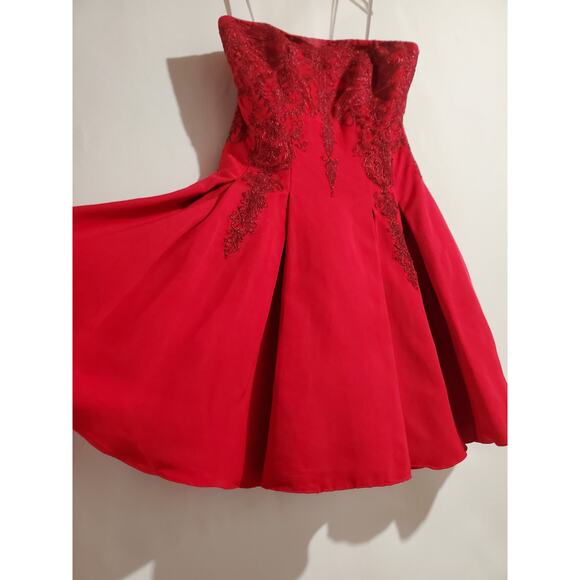 Marchesa Notte Strapless Embroidered Dress Size 2 Red Formal Cocktail Silk Blend - Picture 3 of 14